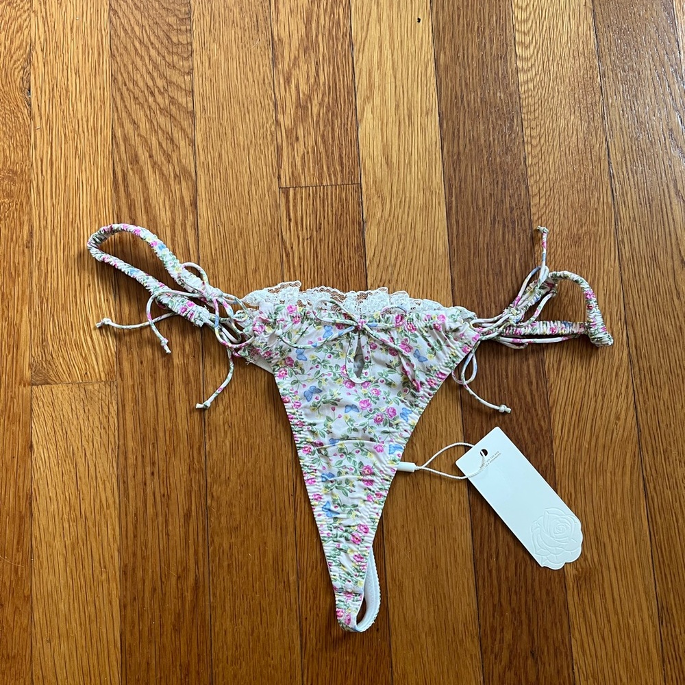 NWT For Love & Lemons Everyday Thong Panties Underwear Medium